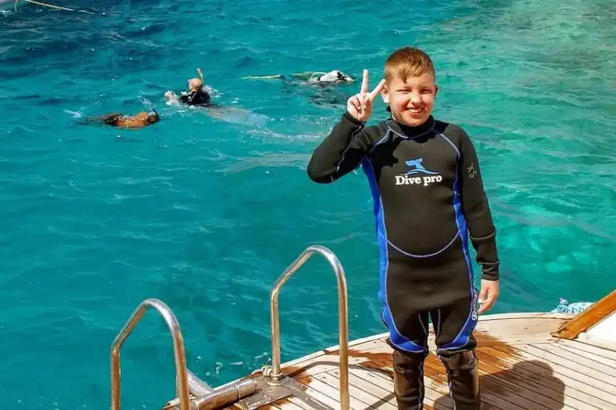 Excursion plongée sous-marine et avec tuba, déjeuner inclus, au départ d'Hurghada