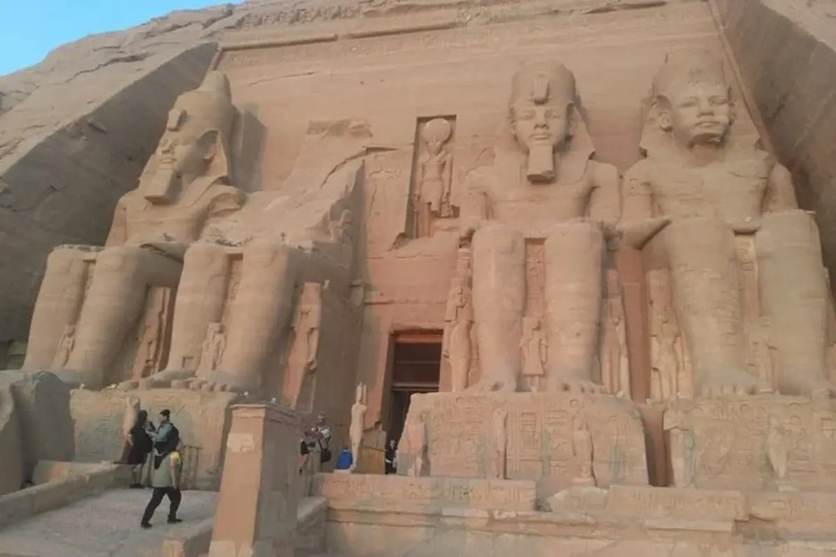 Excursion à Abou Simbel au départ d'Assouan en petit groupe