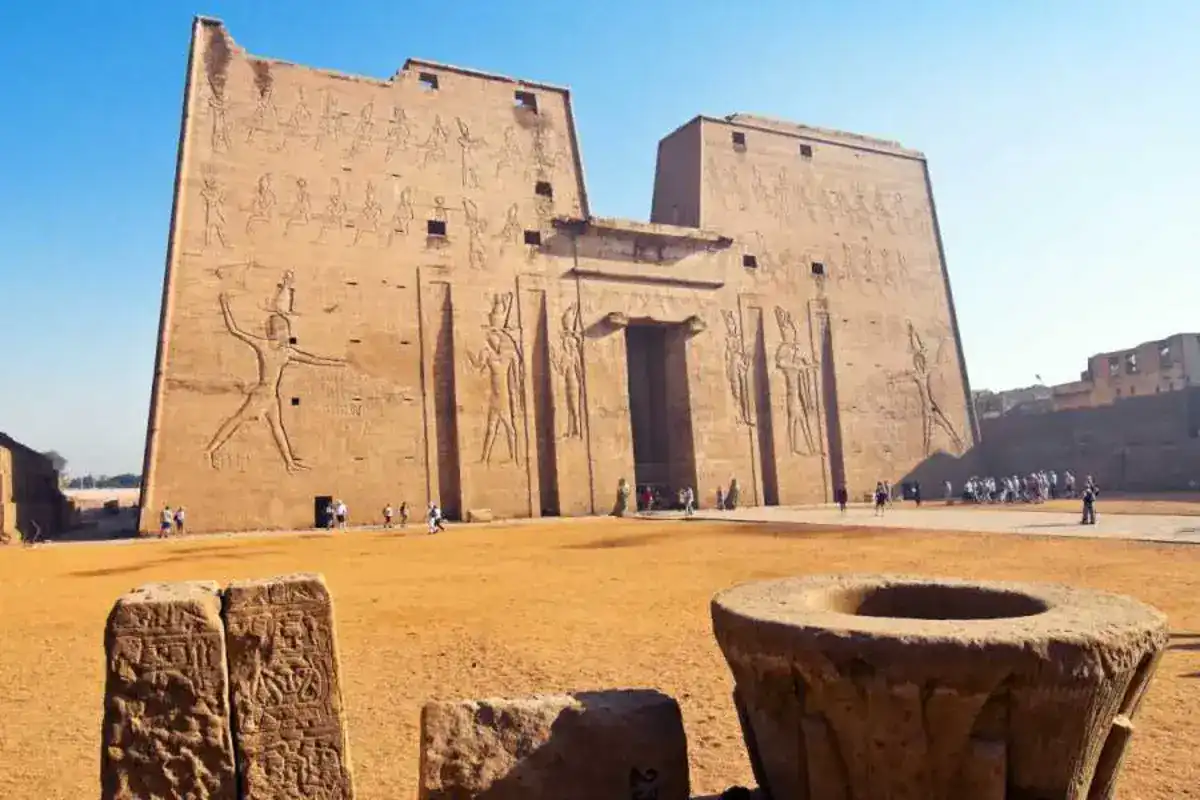 Au départ d'Assouan : Visite privée des temples d'Edfou et de Kom Ombo