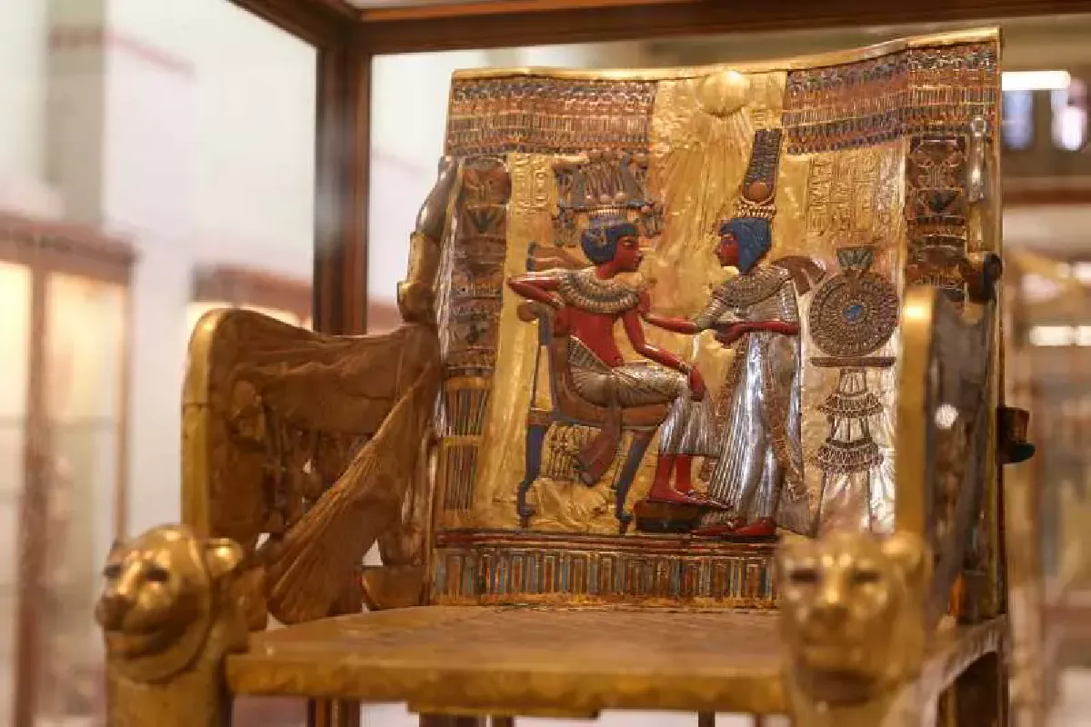 Sharm El Sheikh: Giza Pyramids & Egyptian Museum by Air