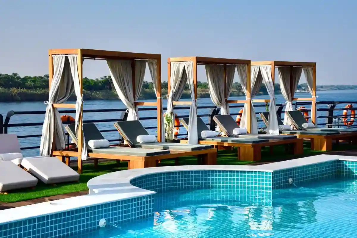 Private: 5-Days Luxury Nile Cruise Luxor To Aswan with sightseeing