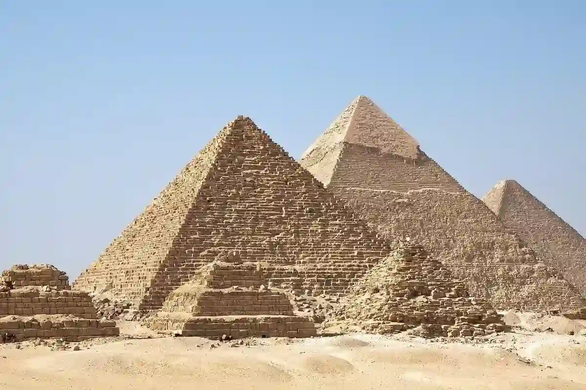 14 Day Egypt Tour Package | Cairo, Nile Cruise, Luxor, Hurghada & Alexandria